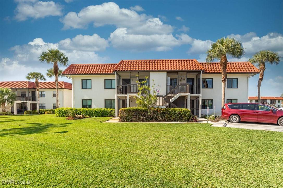 Naples, FL 34116,4321 27th CT SW #203