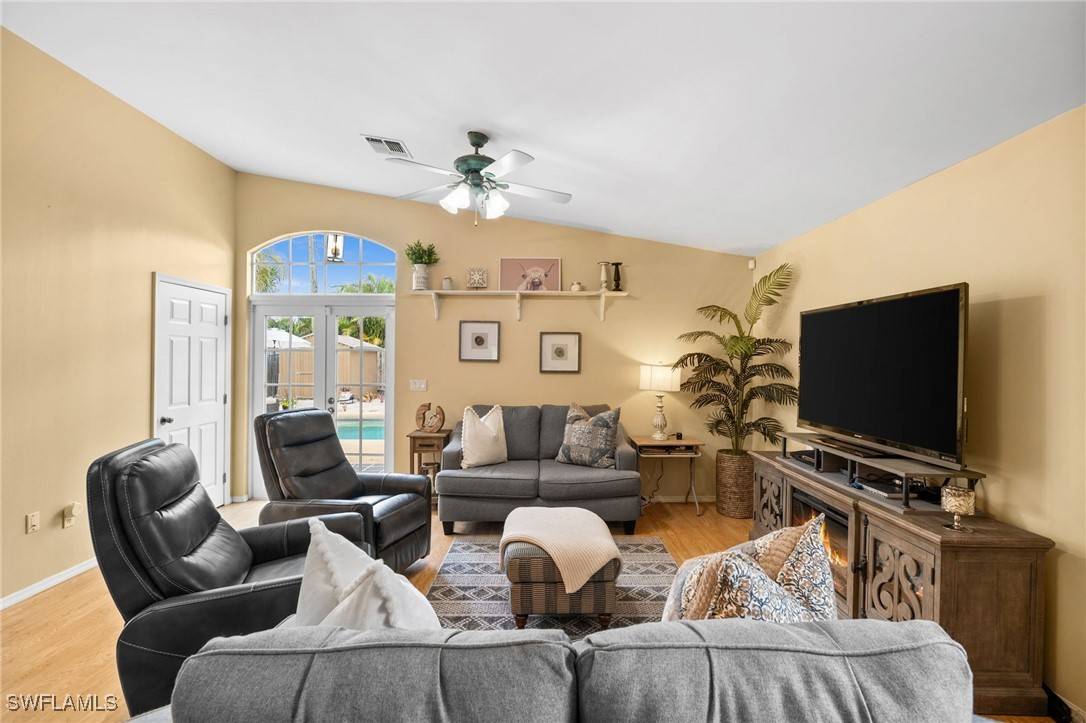 Bonita Springs, FL 34134,89 8th ST