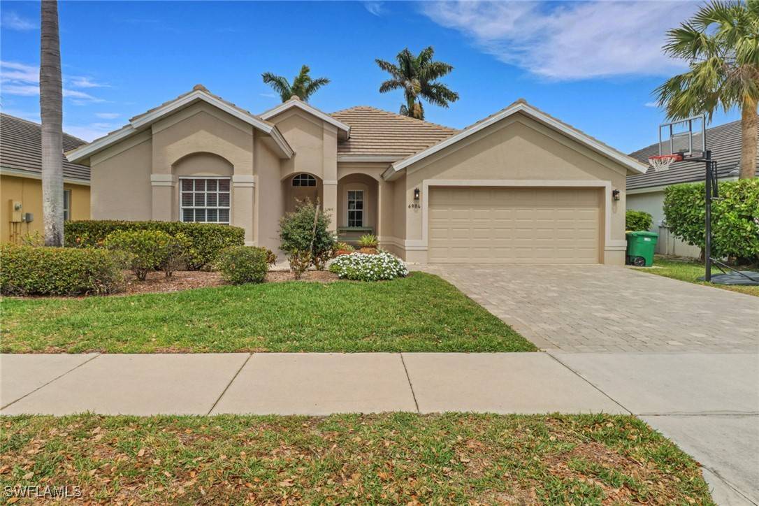 Naples, FL 34109,6984 Burnt Sienna CIR