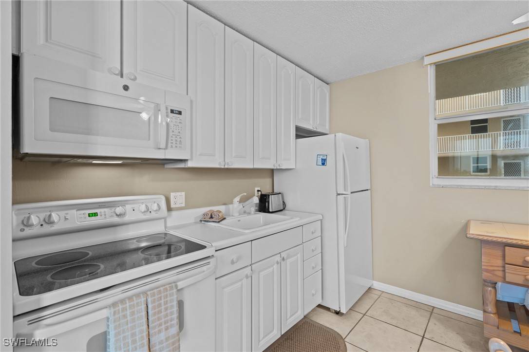 Bonita Springs, FL 34134,5600 Bonita Beach RD #4-504