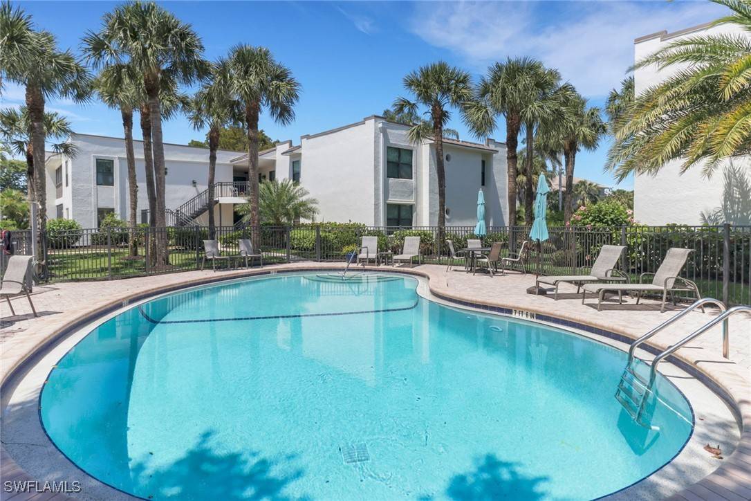 Naples, FL 34102,822 10th AVE S #822