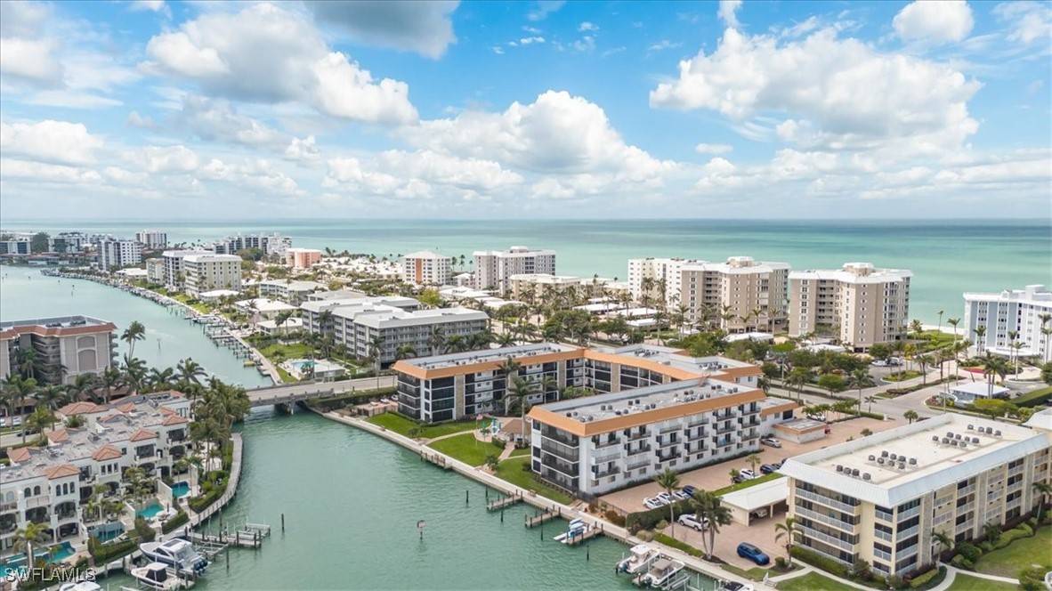 Naples, FL 34103,2900 Gulf Shore BLVD N #406