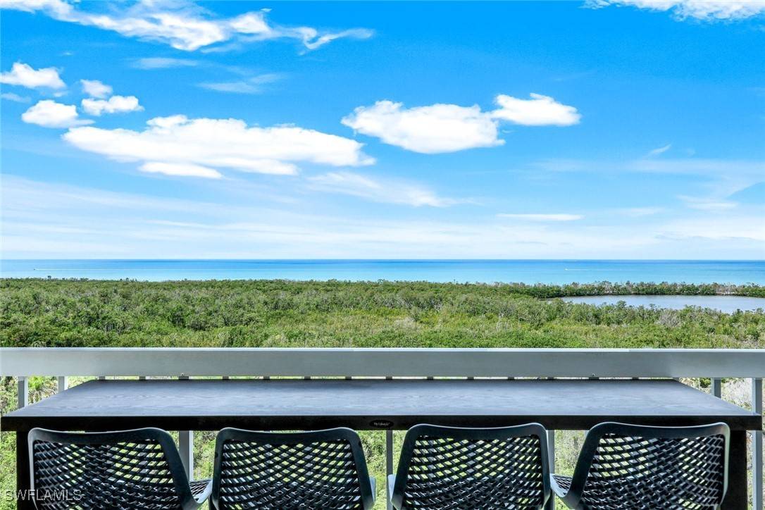 Naples, FL 34108,6585 Nicholas BLVD #1103
