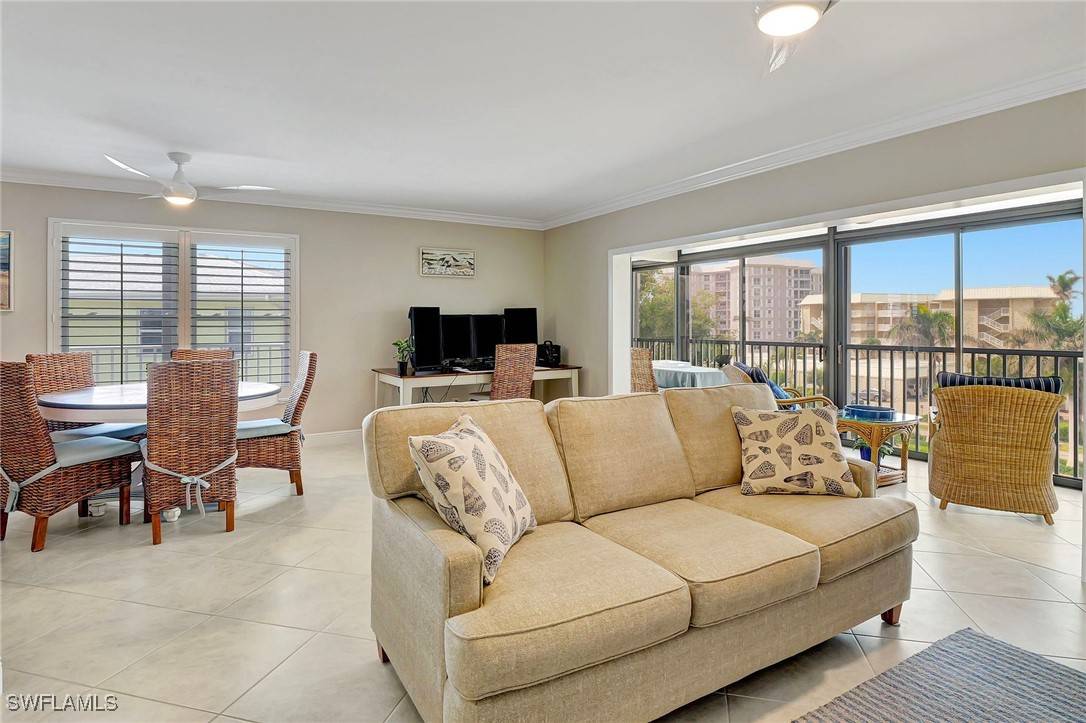 Naples, FL 34103,2880 Gulf Shore BLVD N #410