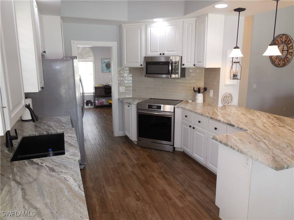 Naples, FL 34119,5267 Hawkesbury WAY