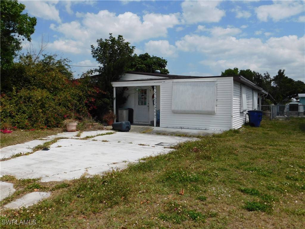 North Fort Myers, FL 33903,876 Java Plum AVE