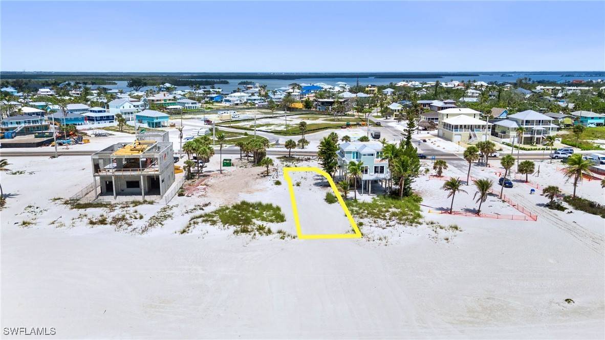 Fort Myers Beach, FL 33931,5682 Estero BLVD