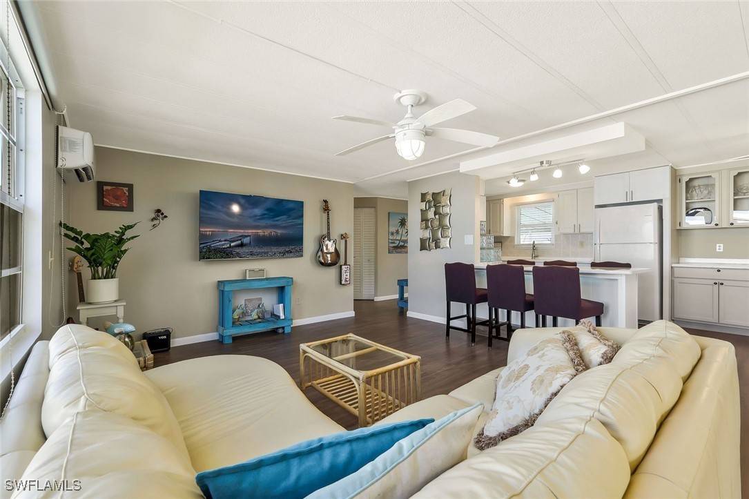 Fort Myers Beach, FL 33931,11351 Bougainvillea LN