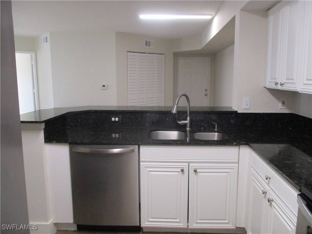 Naples, FL 34104,8215 Ibis Club DR #104