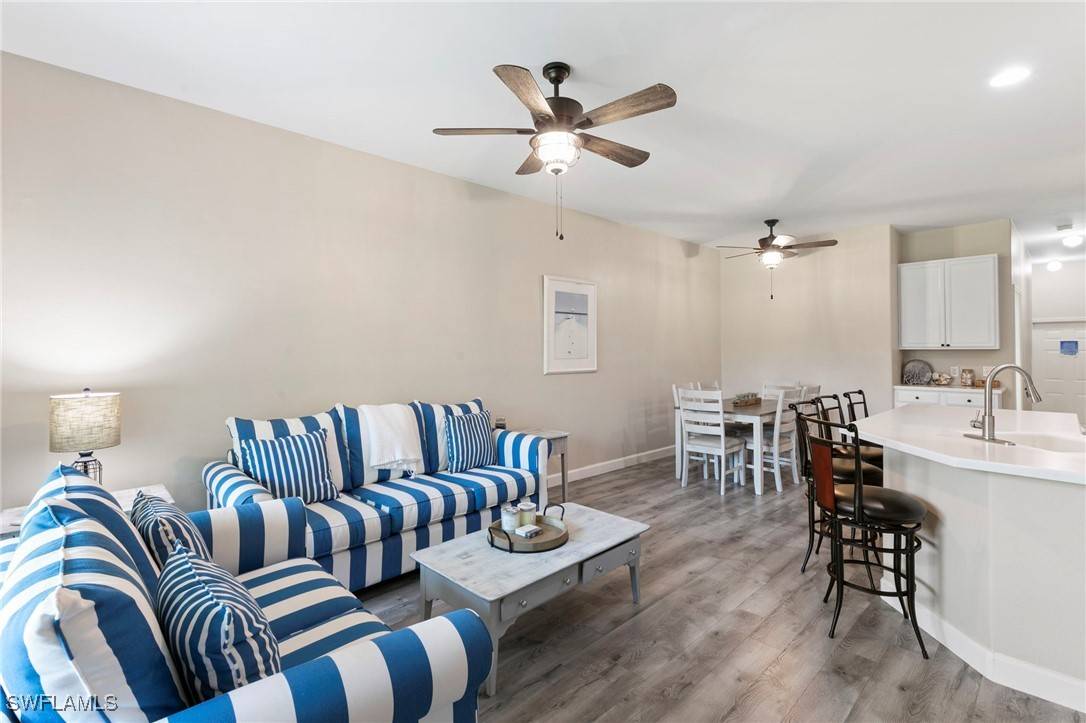 Marco Island, FL 34145,462 Tallwood ST #101