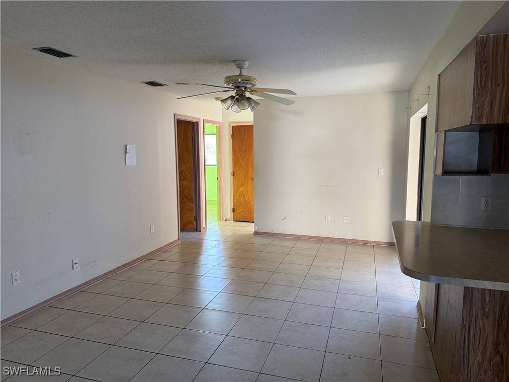 Fort Myers, FL 33916,338 Melody CT
