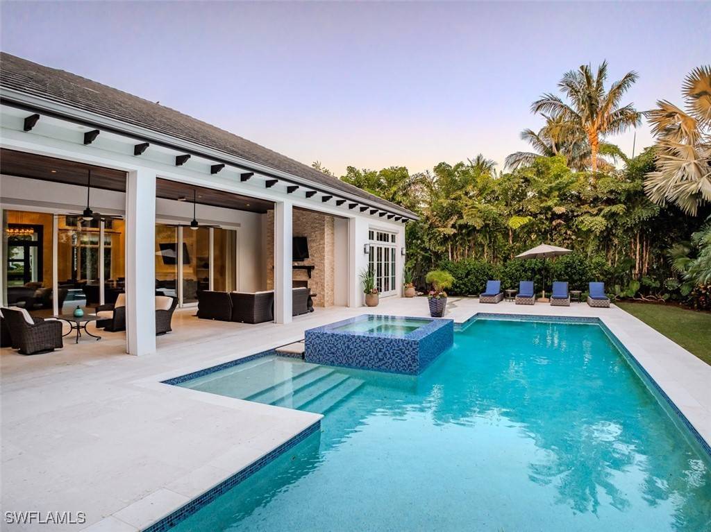 Naples, FL 34108,702 BOBWHITE LN