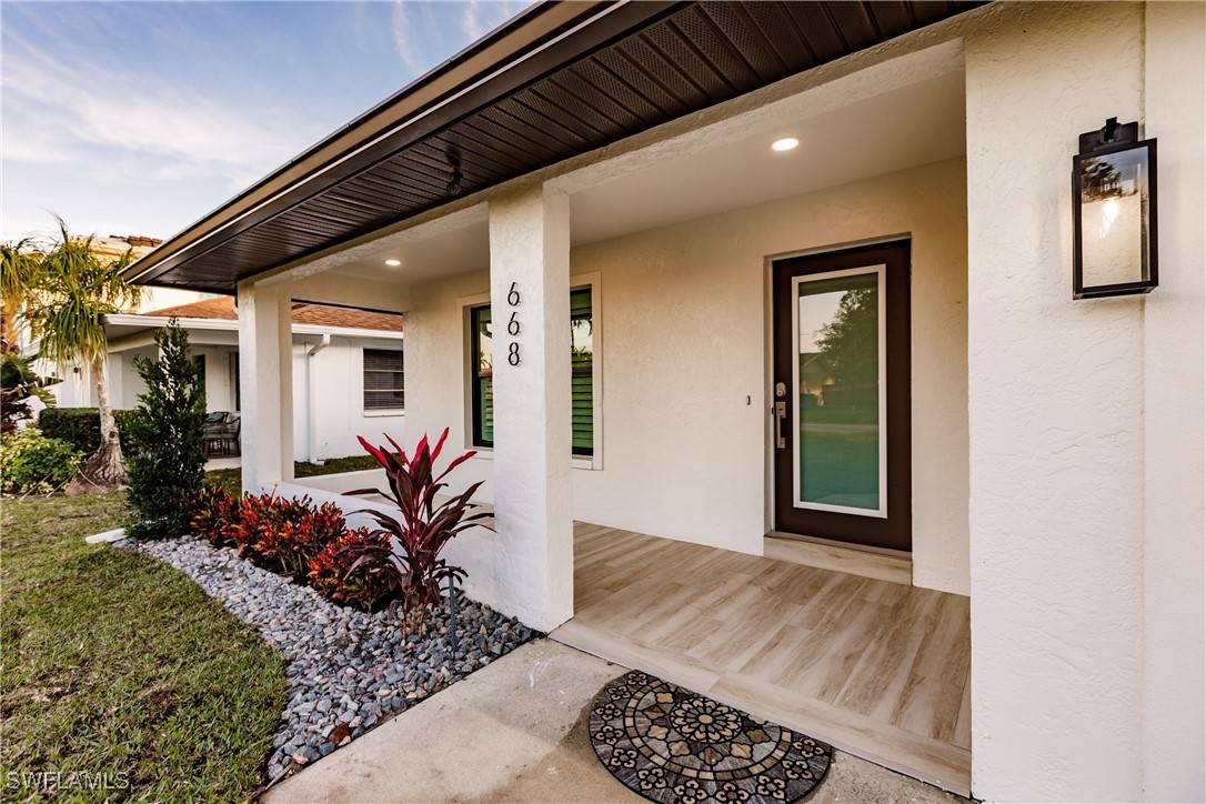 Naples, FL 34108,668 104th AVE N