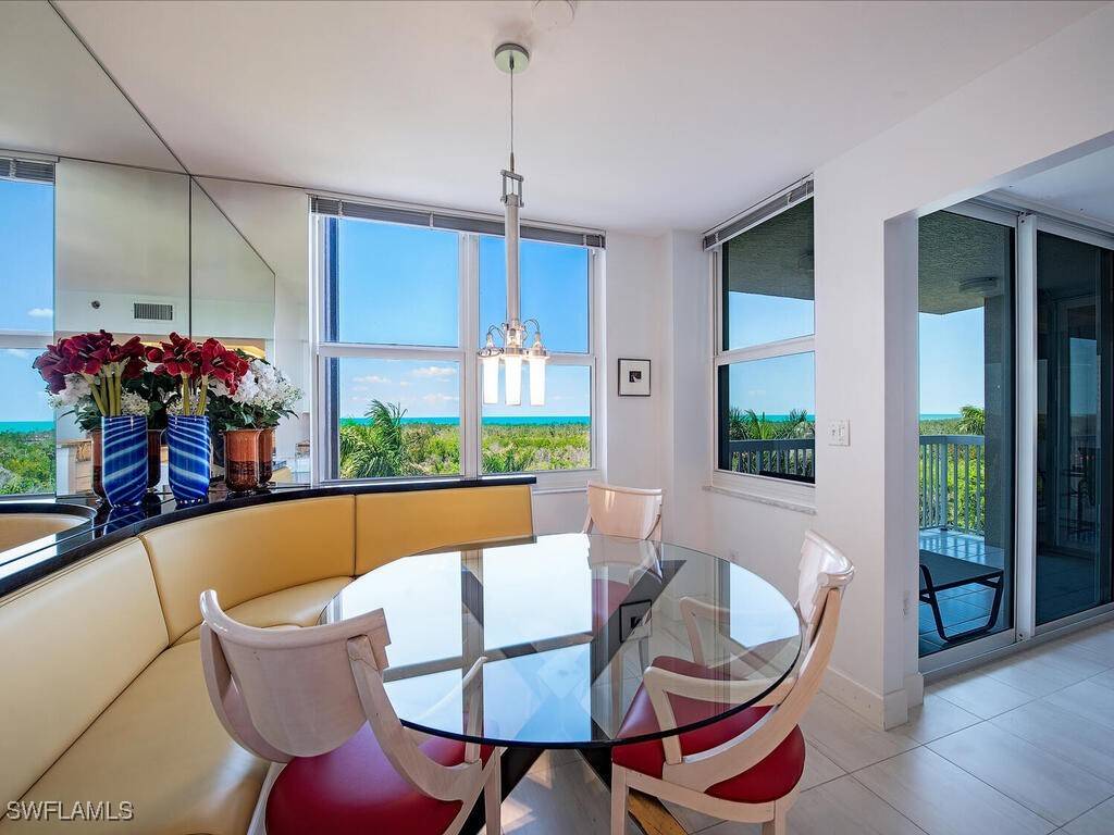Naples, FL 34108,6585 Nicholas BLVD #503