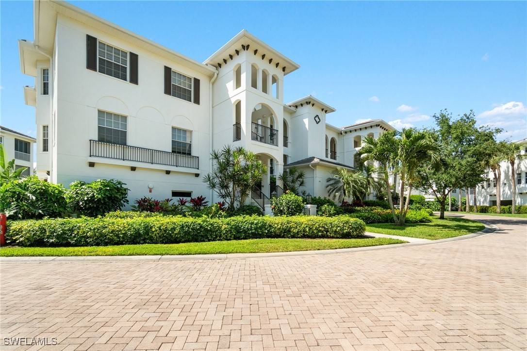 Naples, FL 34108,815 Bentwater CIR #204