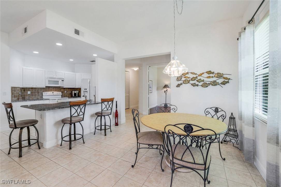 Naples, FL 34104,994 Eastham WAY #V101