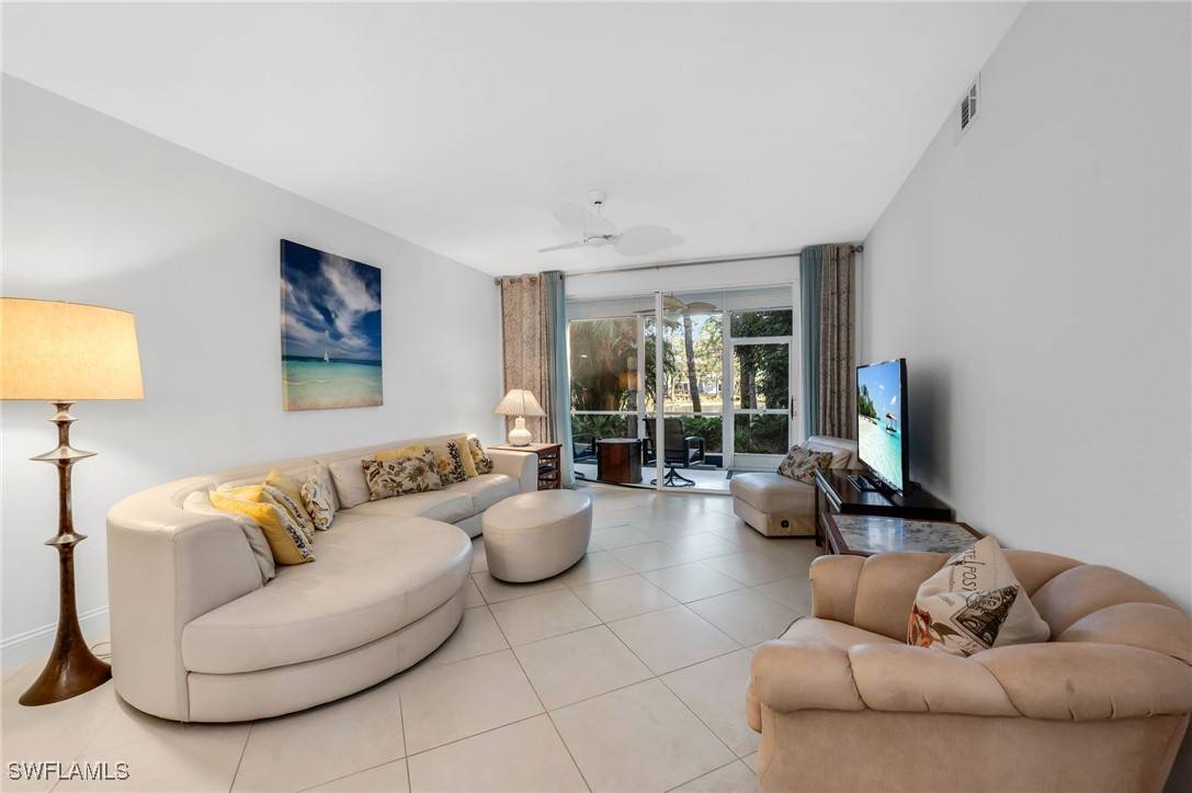Naples, FL 34110,1240 Sarah Jean CIR #M102