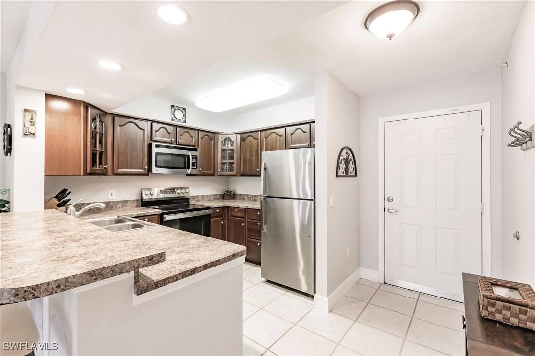 Naples, FL 34119,8244 Key Royal CIR #614