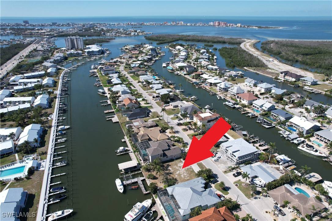 Fort Myers Beach, FL 33931,18233 Cutlass DR