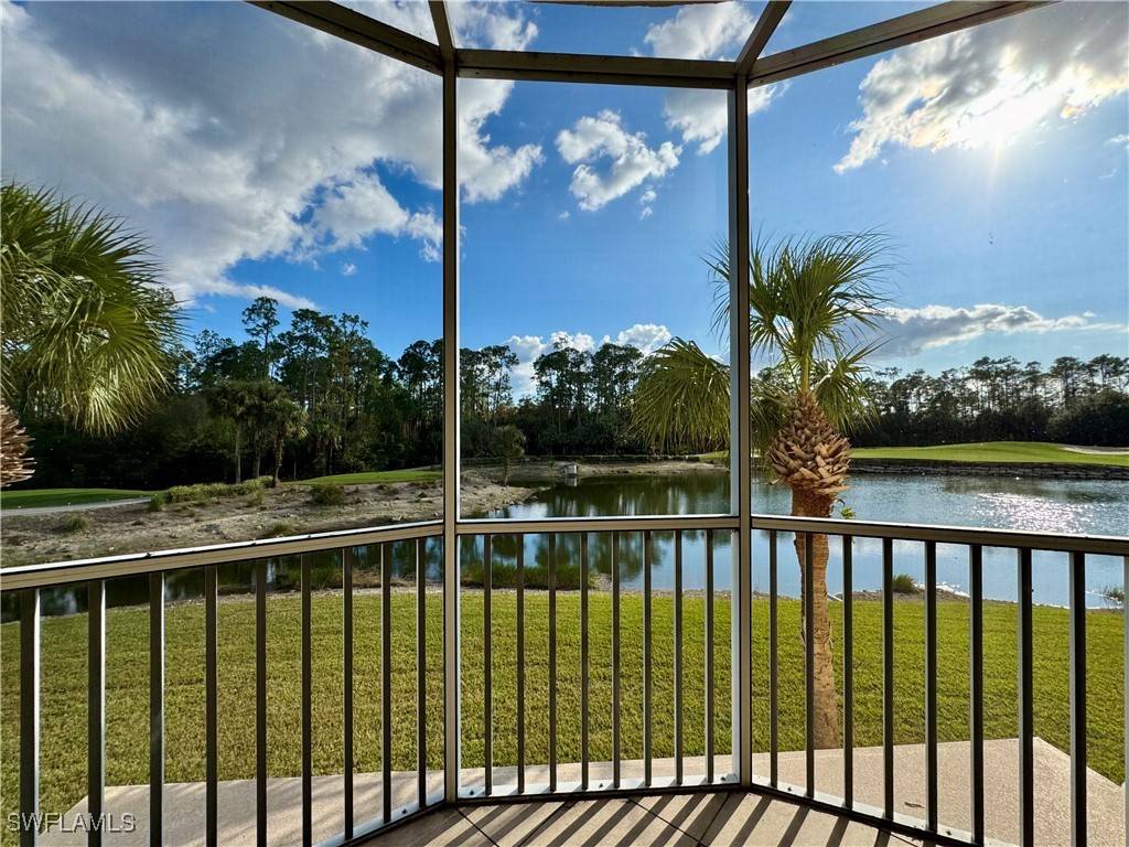 Naples, FL 34112,4884 Hampshire CT #7-104