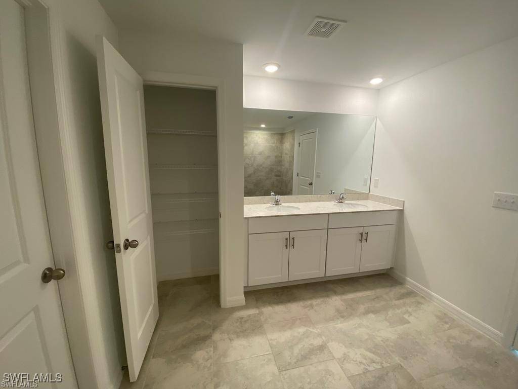 North Fort Myers, FL 33917,4032 Villa Doria CT