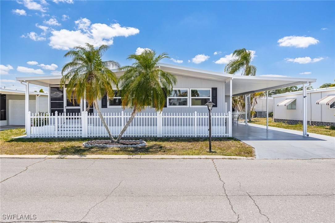 North Fort Myers, FL 33903,472 Nicklaus BLVD