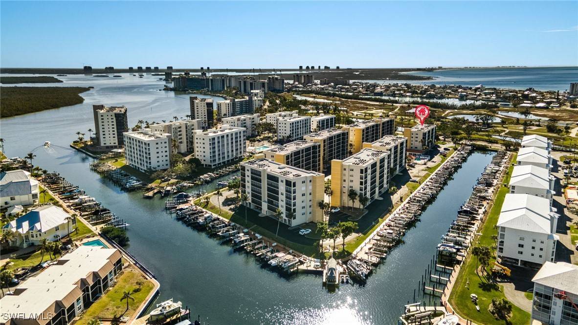 Fort Myers Beach, FL 33931,4491 Bay Beach LN #113