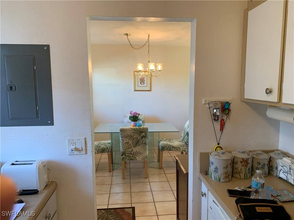 North Fort Myers, FL 33903,1407 Tropic TER