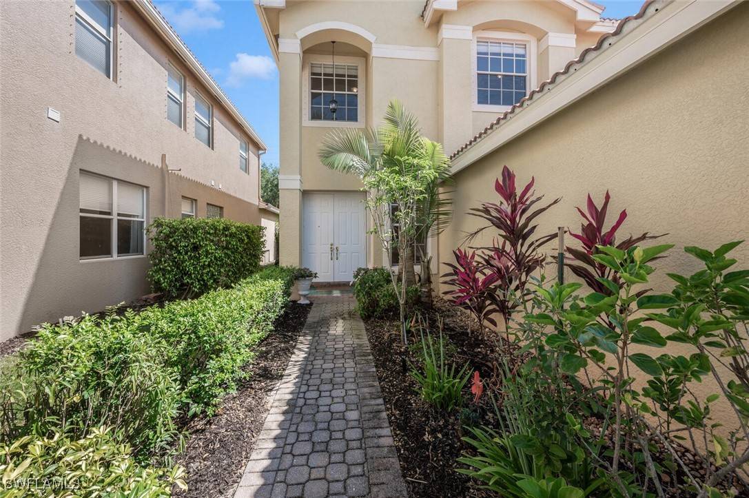 Naples, FL 34119,1945 Isla De Palma CIR
