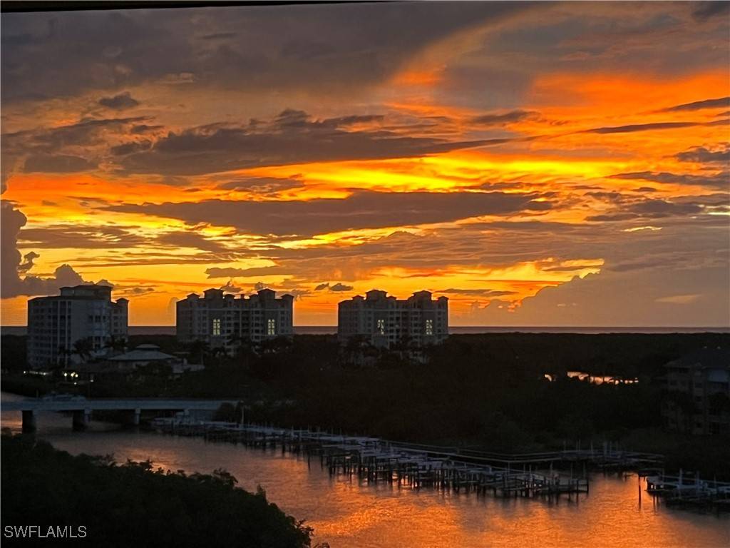 Naples, FL 34110,420 Cove Tower DR #804