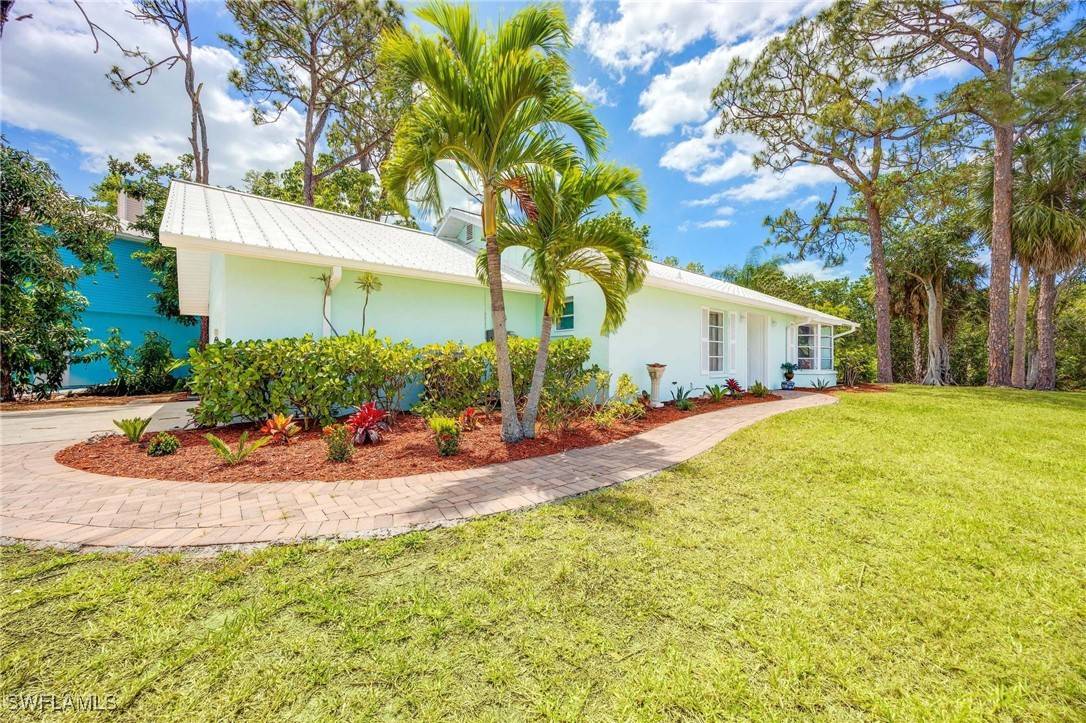 Bonita Springs, FL 34134,3925 Riviera CIR