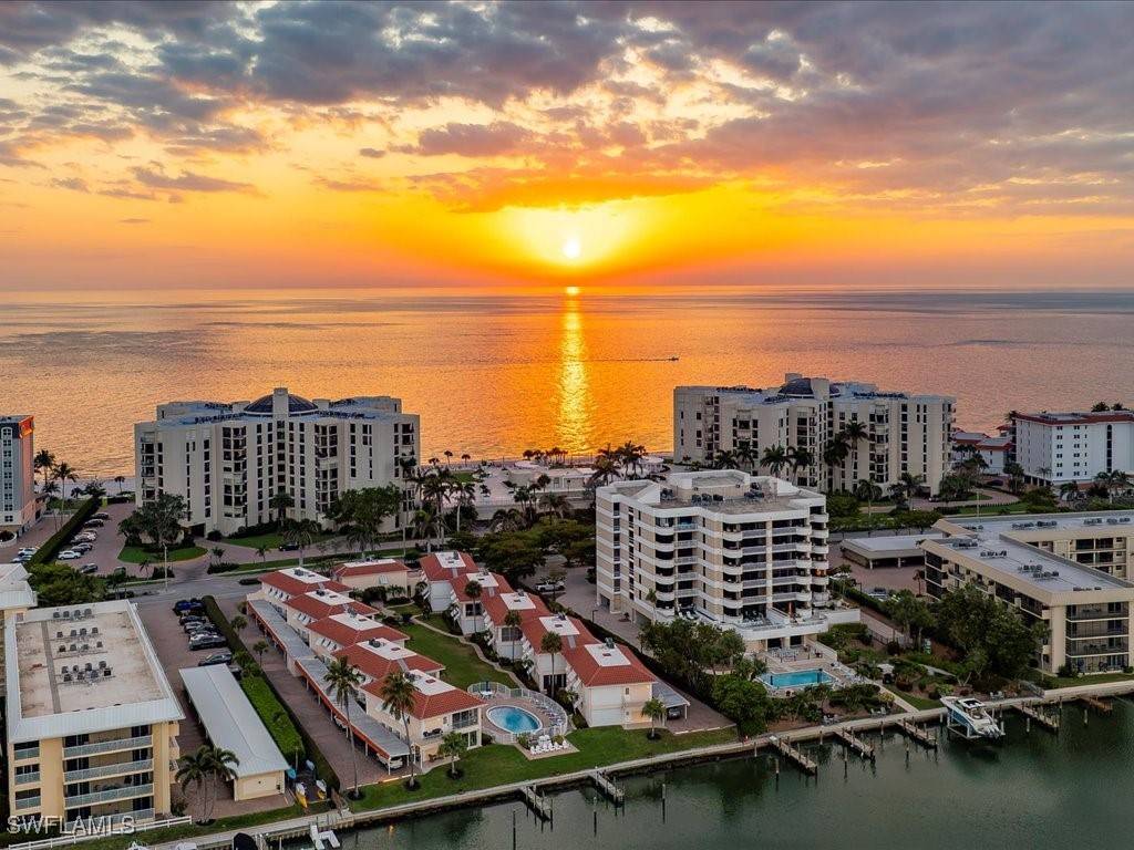 Naples, FL 34103,3100 Gulf Shore BLVD N #201