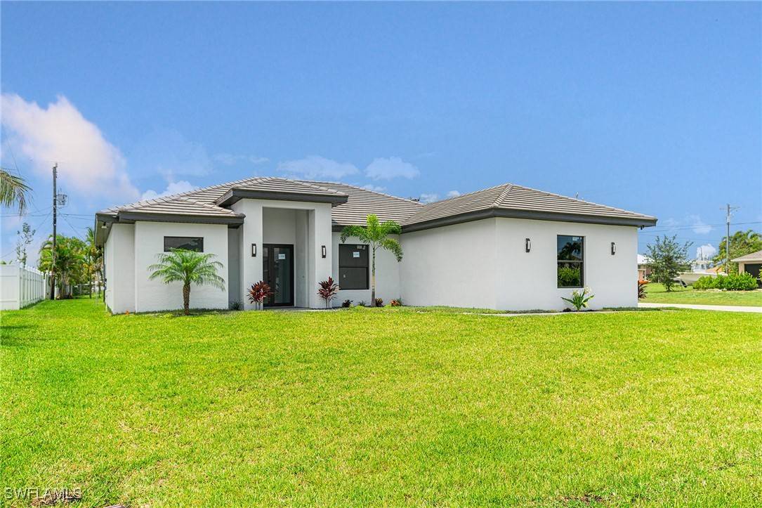 Cape Coral, FL 33991,212 SW 19th TER