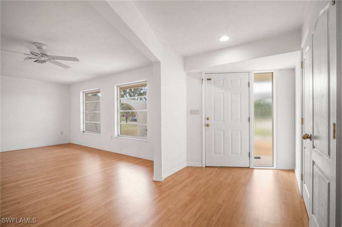 Fort Myers, FL 33919,1469 Tredegar DR