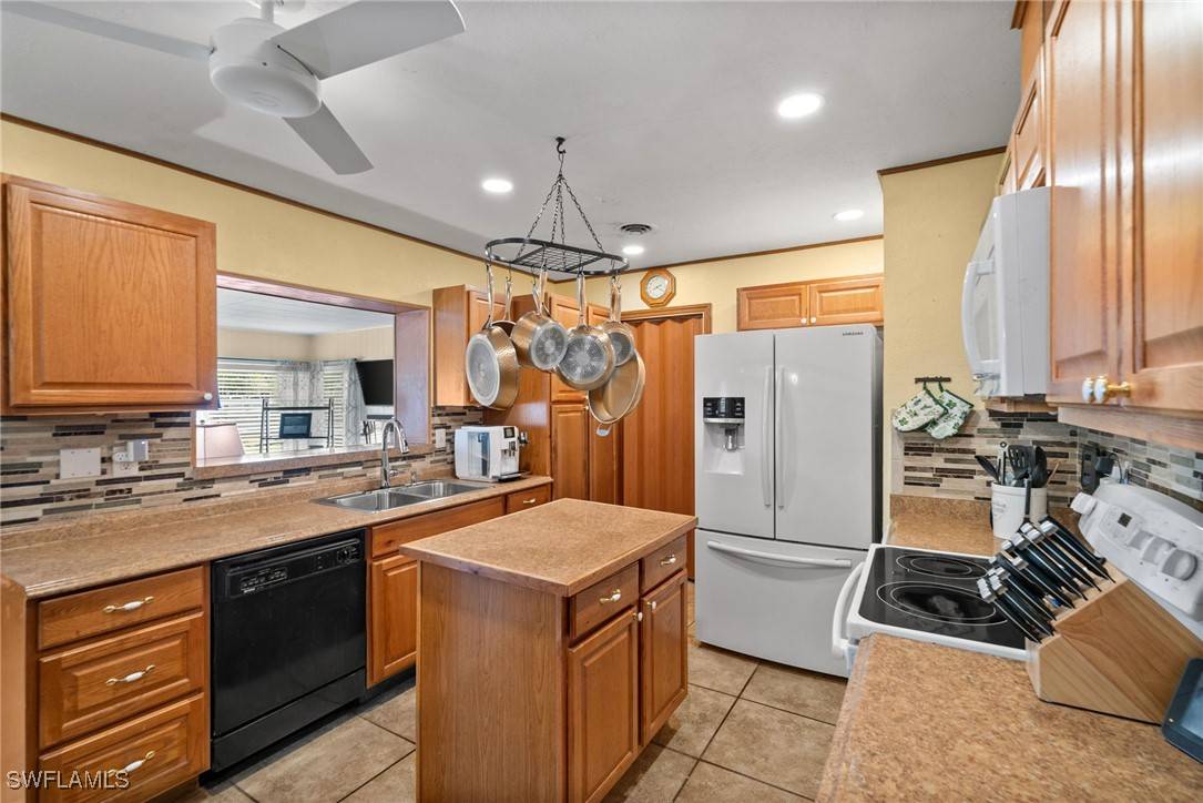 Naples, FL 34103,1280 22nd AVE N