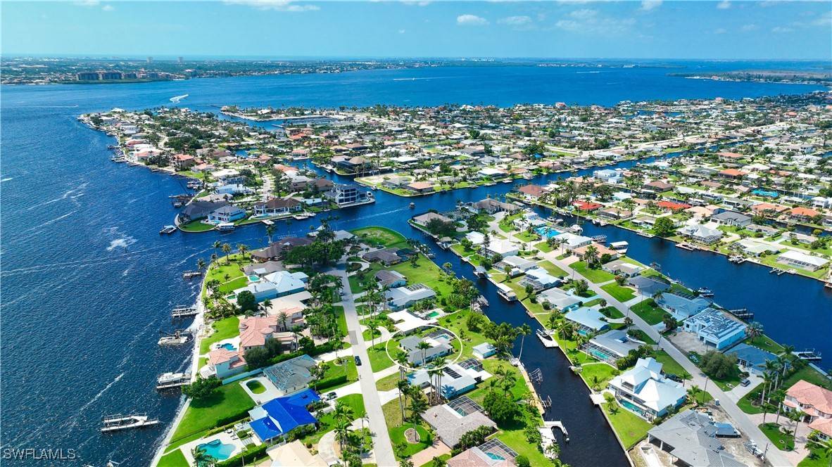 Cape Coral, FL 33904,5330 Nautilus DR