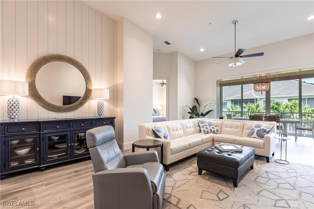 Naples, FL 34108,831 Sailaway LN #203
