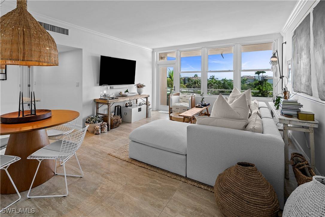 Marco Island, FL 34145,240 Seaview CT #513