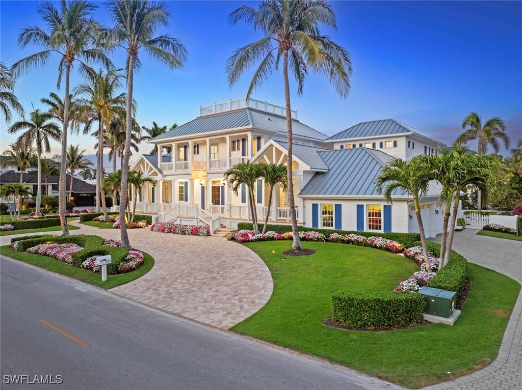 Naples, FL 34102,1551 Gulf Shore BLVD S