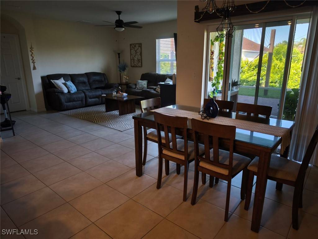 Cape Coral, FL 33991,406 SW 25th PL