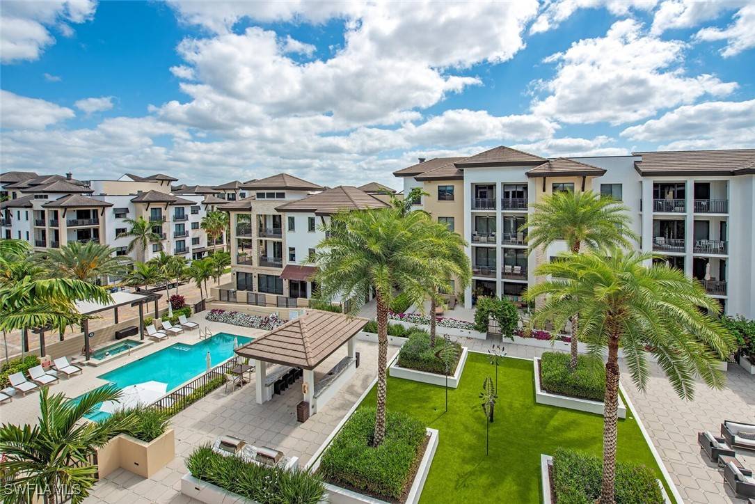 Naples, FL 34102,1030 3rd AVE S #504