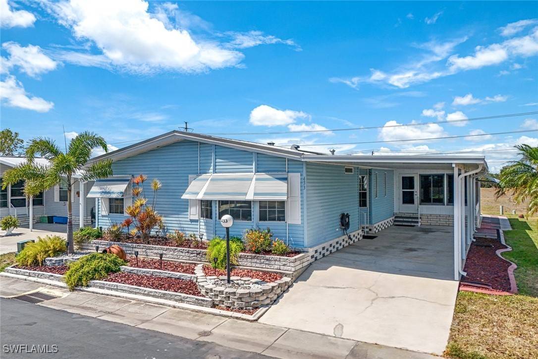 North Fort Myers, FL 33903,433 Rainbow DR