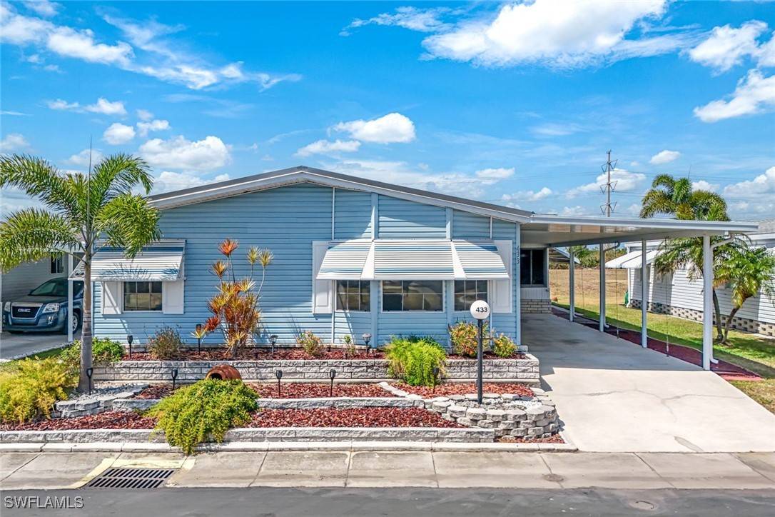 North Fort Myers, FL 33903,433 Rainbow DR