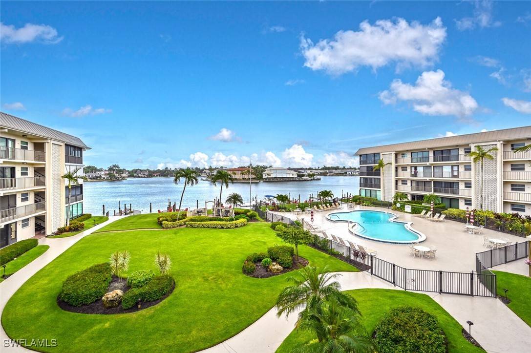 Naples, FL 34103,3200 Gulf Shore BLVD N #308