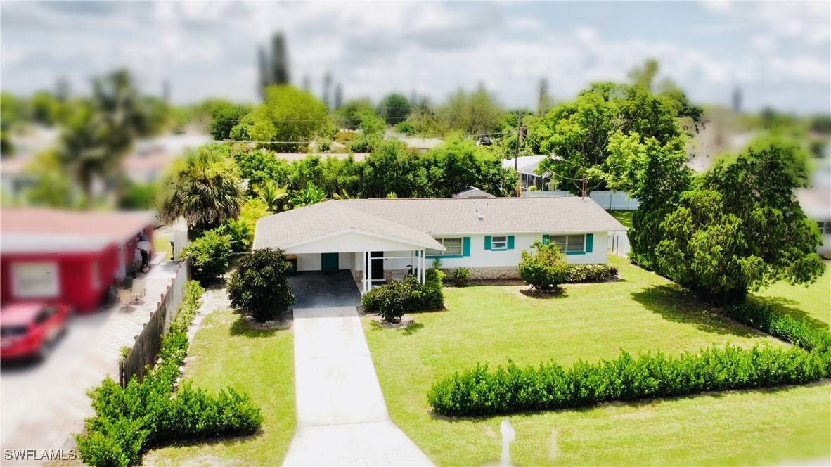 Naples, FL 34116,2084 46th ST SW