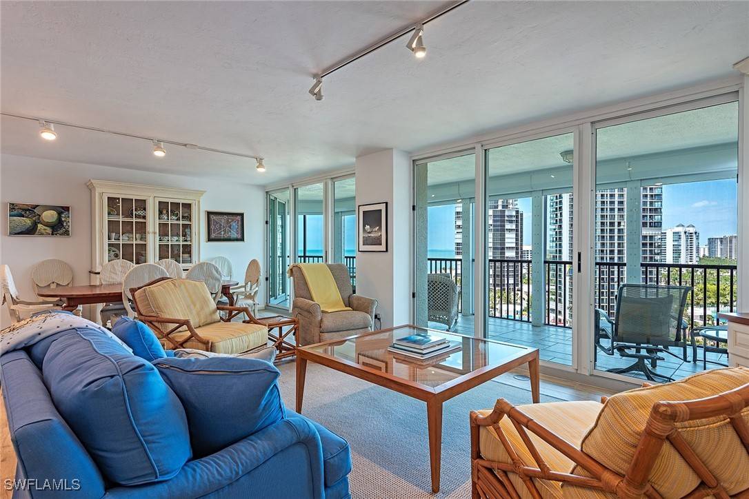 Naples, FL 34103,4651 Gulf Shore BLVD N #1106
