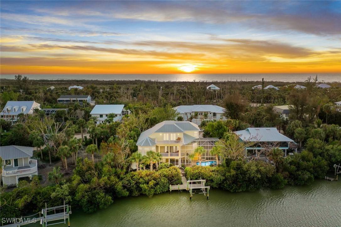 Sanibel, FL 33957,5810 Pine Tree DR