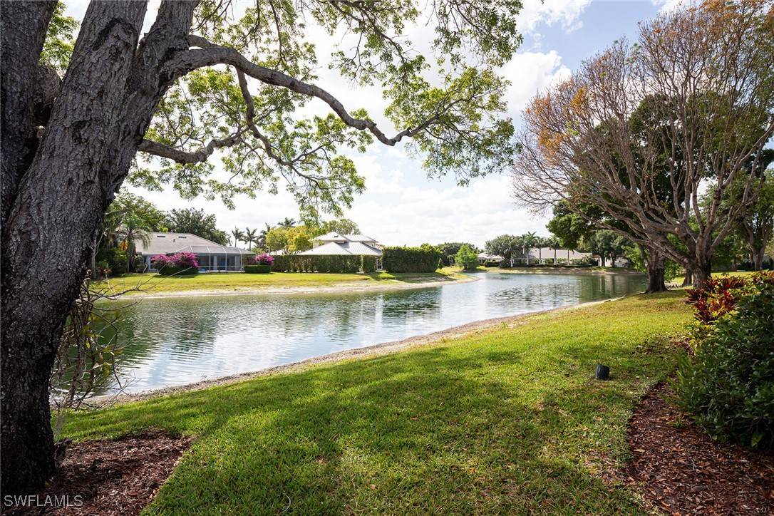 Naples, FL 34109,7996 Beaumont CT