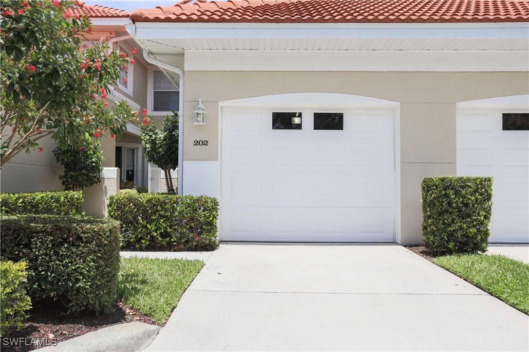 Naples, FL 34110,5145 Cobble Creek CT #G202