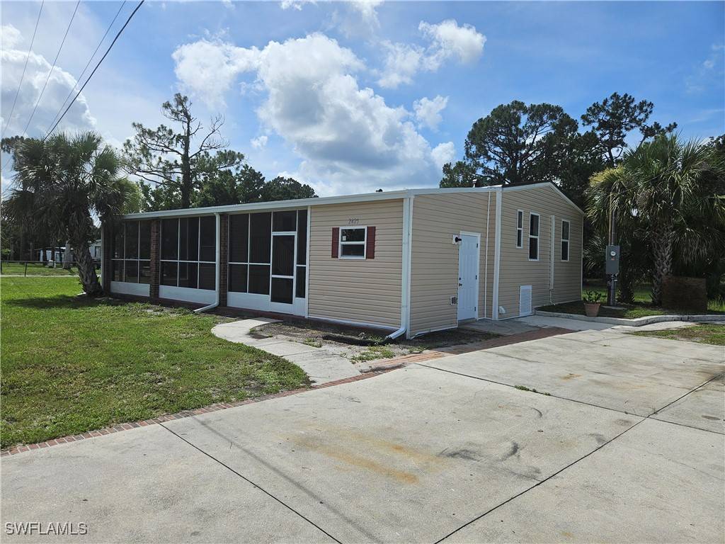 North Fort Myers, FL 33917,2425 Case LN
